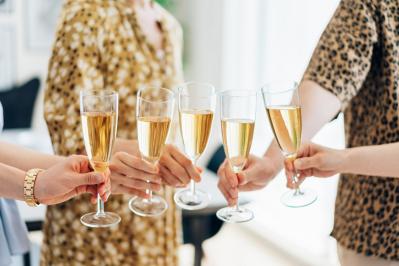 同窓会で同級生と自分を比べて、みじめになりました。どうしたら生き方に自信をもてるようになりますか？【坂東眞理子さん】のすっきり人生相談