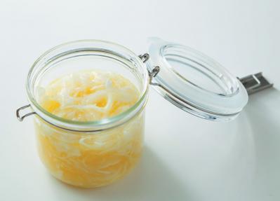 旬の野菜を手軽においしく！【新玉ねぎのおかず】1週間保存できる「ハニーレモンマリネ」とアレンジレシピ2選（サムネイル画像2）