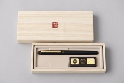 いつものメールをときどき手紙に！美しく心を伝える大人になれるステキな“書く小物”（サムネイル画像12）