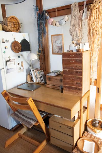 【ひとり暮らしのお宅拝見】小さな生活道具店ecru店主・桐野恵美さん。心地よく暮らすためのアイデアとは？（サムネイル画像7）