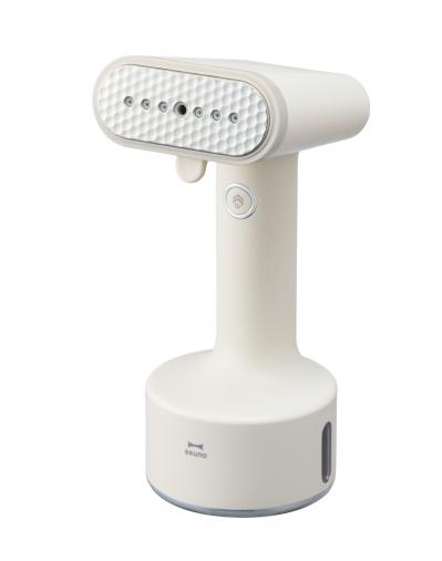 出かける前にさっとシワが伸ばせる【衣類スチーマー】3選。50代からは軽くておしゃれな一台を｜家電のプロ・神原サリーさんおすすめ（サムネイル画像8）