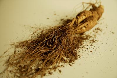 特徴 1 : 3つの独自素材＋11種のアミノ酸をバランスよく配合（サムネイル画像）