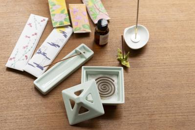 ふわっと優しい香りにハマる大人が急増中。手軽に始められる「お香」のある暮らし（サムネイル画像2）