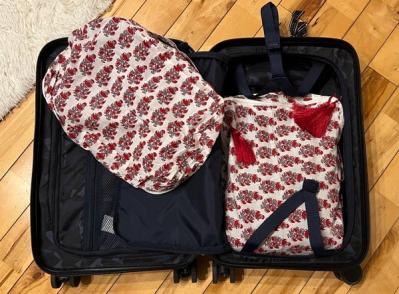 【スリコ】旅行気分が上がる衣類収納バッグ。スーツケースの中がスッキリ整う（サムネイル画像3）