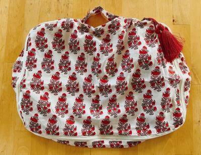 【スリコ】旅行気分が上がる衣類収納バッグ。スーツケースの中がスッキリ整う（サムネイル画像5）