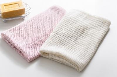 「特別な贅沢素材」ではなく「毎日の素材」に！　大人にちょうどいい「シルクとリネン」の逸品物語（サムネイル画像9）