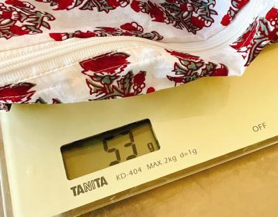 【スリコ】旅行気分が上がる衣類収納バッグ。スーツケースの中がスッキリ整う（サムネイル画像4）