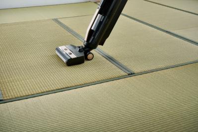 床の拭き掃除がぐんとラクになる【水拭きスティック掃除機】3選｜家電のプロ・神原サリーさんおすすめ（サムネイル画像4）