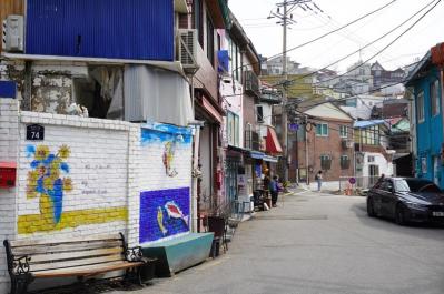 チャウヌの新境地が見られる！ ドラマ「ワンダフルワールド」のロケ地・梨花洞壁画村で韓国ののどかな風景に出合う（サムネイル画像11）