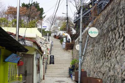 チャウヌの新境地が見られる！ ドラマ「ワンダフルワールド」のロケ地・梨花洞壁画村で韓国ののどかな風景に出合う（サムネイル画像14）