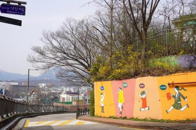 チャウヌの新境地が見られる！ ドラマ「ワンダフルワールド」のロケ地・梨花洞壁画村で韓国ののどかな風景に出合う（サムネイル画像15）