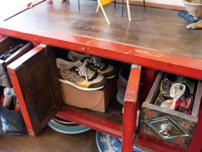 「物が多くても、心地いい」元ミス日本・伊藤千桃さんの“骨董×収納”の工夫【後編】（サムネイル画像3）