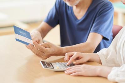 親の老後資金と介護費用の実情・50代からやるべき４つの対策