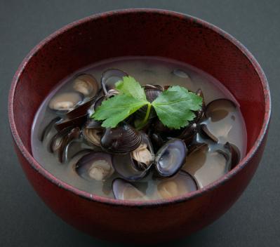 疲労回復に最強のみそ汁は「あさり or しじみ」？ 医師監修【疲れにくい体を作る食事術】（サムネイル画像3）