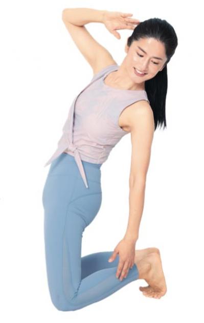 【ダイエット】股関節をほぐす「下腹ぽっこり解消メソッド」もっとお腹に効かせる！Naokoさん流　（サムネイル画像4）