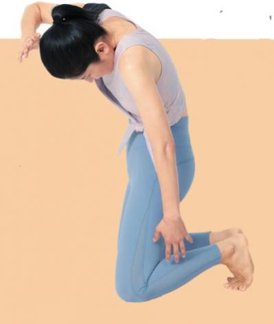 【ダイエット】股関節をほぐす「下腹ぽっこり解消メソッド」もっとお腹に効かせる！Naokoさん流　（サムネイル画像7）