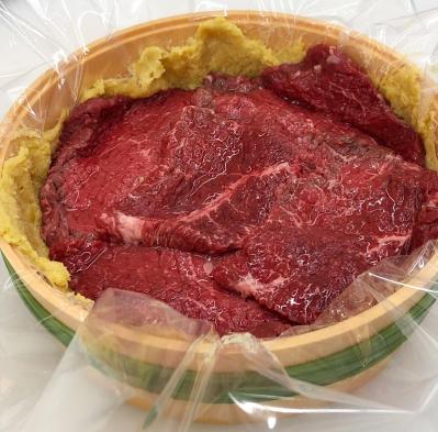 フードコーディネーター すずき尋巳さんのお取り寄せ【やっぱり肉が好き】 朝日屋の松阪肉味噌漬け　もぐもぐのスペシャルハム（サムネイル画像3）