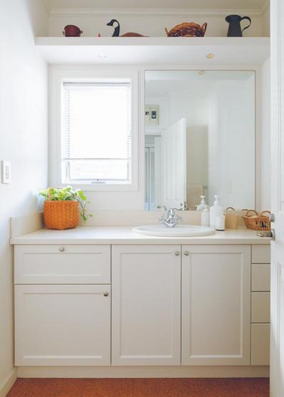 【リフォーム実例】60代からの住まいの整え方　刺繍デザイナー 青木和子さんのキッチン・リビング・洗面室【後編】（サムネイル画像12）