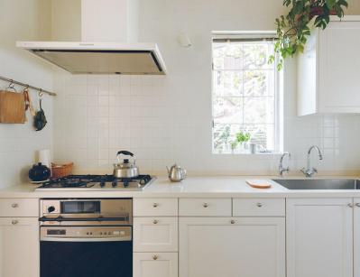 【リフォーム実例】60代からの住まいの整え方　刺繍デザイナー 青木和子さんのキッチン・リビング・洗面室【後編】（サムネイル画像3）