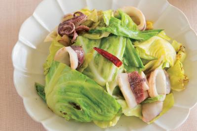 【春キャベツレシピ】＋魚介のメインおかず2選「やりいかのペペロンチーノ風」「あさりの蒸し煮」