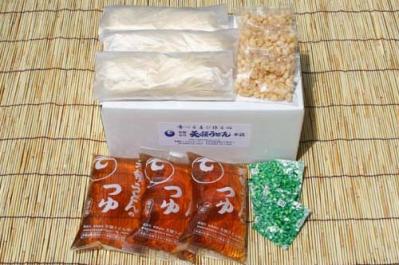 フードスタイリスト黒木優子さん絶賛のお取り寄せ【九州のおいしいもの】 宮崎のうどんと長崎の豚まん（サムネイル画像3）