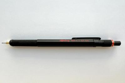 スマホのタッチパネル画面にも使える！クールなシャープペンシル「ロットリング800＋」とは？