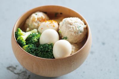 サッカー日本代表・長友佑都選手を支える「疲れ知らずになるみそ汁」「野菜たっぷりサラダ」