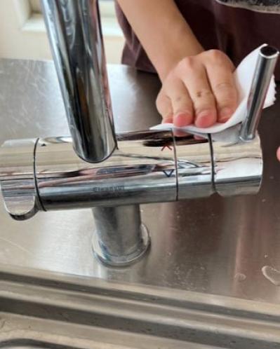 【スリコ】シートタイプのメラミンスポンジで水回りがピカピカに！（サムネイル画像3）