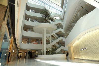 「涙の女王」クイーンズ百貨店の舞台となった汝矣島のザ・現代ソウルへ。スポンサーのメガ・コーヒーもチェック！（サムネイル画像4）