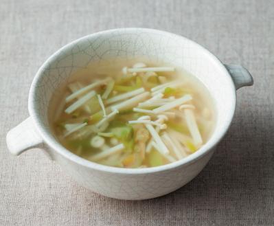 食欲のないときにおすすめの【お酢レシピ】さっぱりスープ2選「えのきとザーサイ」「ガスパチョ」（サムネイル画像2）