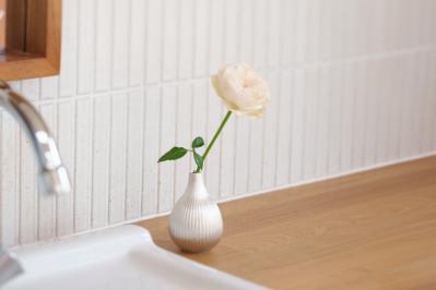 「どんなお花もこれに活けたら長持ちします」編集部員も惚れたフラワーベース、その秘密とは？（サムネイル画像8）