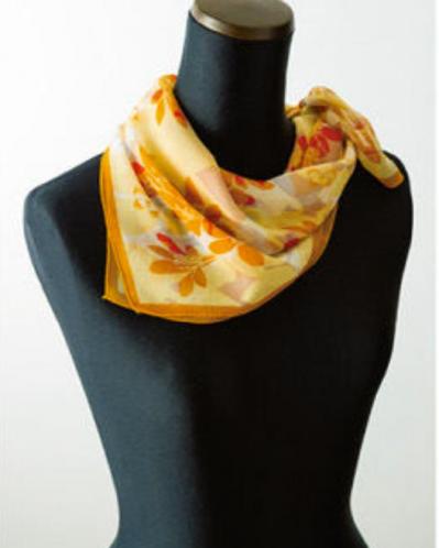 【小さめスカーフ】おしゃれに冷房対策！大人っぽい「カウボーイ」と「ツイスト結び」を解説（サムネイル画像6）