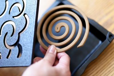 【夏の必需品】小さな子やペットがいても安心！熱くならない蚊やり器とは？（サムネイル画像3）