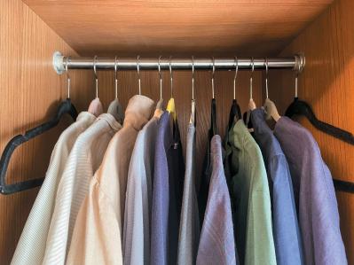 衣類はたたまなくても、きれいに片づくって知ってた？【洗濯＆収納の裏技】（サムネイル画像4）