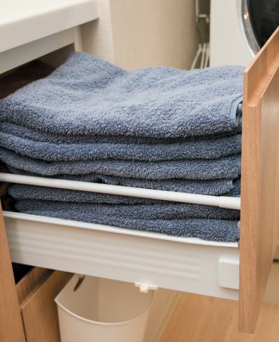 衣類はたたまなくても、きれいに片づくって知ってた？【洗濯＆収納の裏技】（サムネイル画像6）