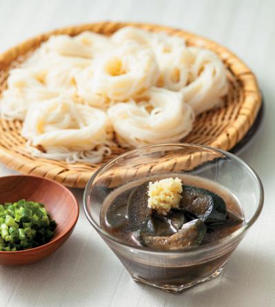 毎日食べても飽きない！【そうめんのつけだれ】レシピ5選「なす×ねぎ」「トマト」「焼き肉×ししとう」「豆乳」「ごま」（サムネイル画像2）