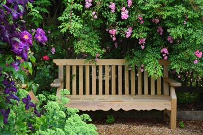 【ガーデニング】バラの害虫駆除にはコツがある！効果的な殺虫剤と駆除テクニックまとめ（サムネイル画像2）