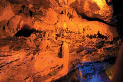 ひんやり・美しい【日本の鍾乳洞】4選｜旅のプロおすすめの真夏の避暑スポット（サムネイル画像5）