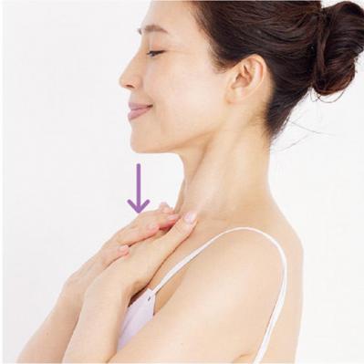 ハリのある若々しい首に！【ネックラインを美しく】「筋膜リフト美顔セルフケア」を佐藤由美子さんが伝授（サムネイル画像3）