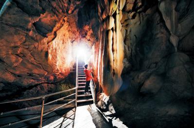 ひんやり・美しい【日本の鍾乳洞】4選｜旅のプロおすすめの真夏の避暑スポット（サムネイル画像10）