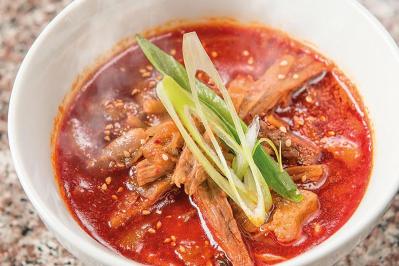 最高に美味しくて便利な博多の名店のスープと、みずみずしさに感動のオリーブオイル　料理研究家 武蔵裕子さんのお取り寄せ（サムネイル画像4）