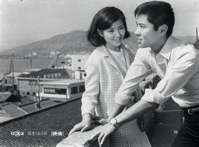 【吉永小百合さん】79歳、チャーミングな「ダブルピース」ポーズの写真を公開！（サムネイル画像6）