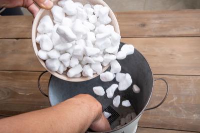 ガーデニング【富田英明さんの寄せ植え】初心者でも上手に作れる！ ブルー、パープルで涼しげな夏のコンテナ（サムネイル画像7）