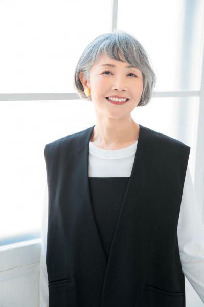  2024年最旬【50代からのショートヘア】ふんわりボブがレディライクなヘアスタイル3選（サムネイル画像7）