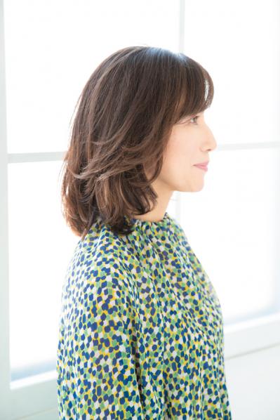  2024年最旬【50代からのミディアムヘア】レイヤーで髪のボリュームをアップ！（サムネイル画像9）