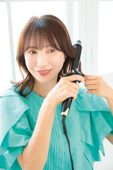 【50代からのお悩み解決ヘア】老け印象を払拭するミディアムスタイルとは？ 2024年最旬ヘアスタイル3選（サムネイル画像10）