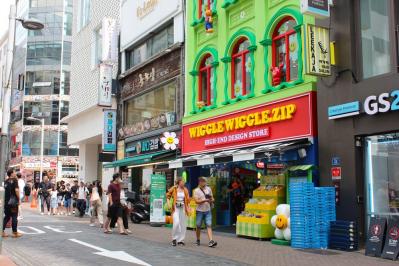 韓国旅行のマスト観光地【明洞】グルメもショッピングも大満足！ ニューオープン＆おすすめの両替所も（サムネイル画像4）
