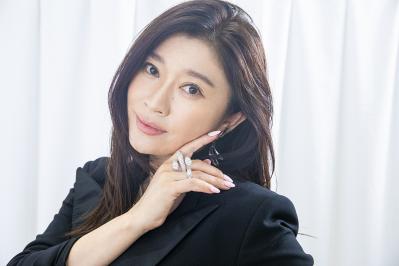 【篠原涼子】後編・意外な「おひとりさまの楽しみ方」とは？良く見るYouTube動画も告白（サムネイル画像5）