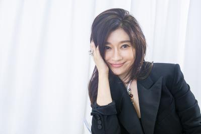 【篠原涼子】後編・意外な「おひとりさまの楽しみ方」とは？良く見るYouTube動画も告白（サムネイル画像3）