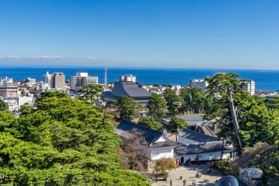 【虎に翼】再婚の夫はすらりとした英国紳士ふう。星航一（岡田将生）のモデルとされる三淵乾太郎が、酒が入ると熱唱したのは？（サムネイル画像3）